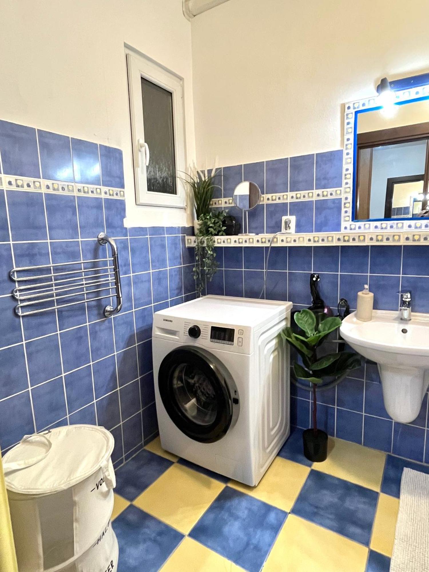 Audrey Hepburn Apartment Old Town Air Conditioned Братислава Экстерьер фото