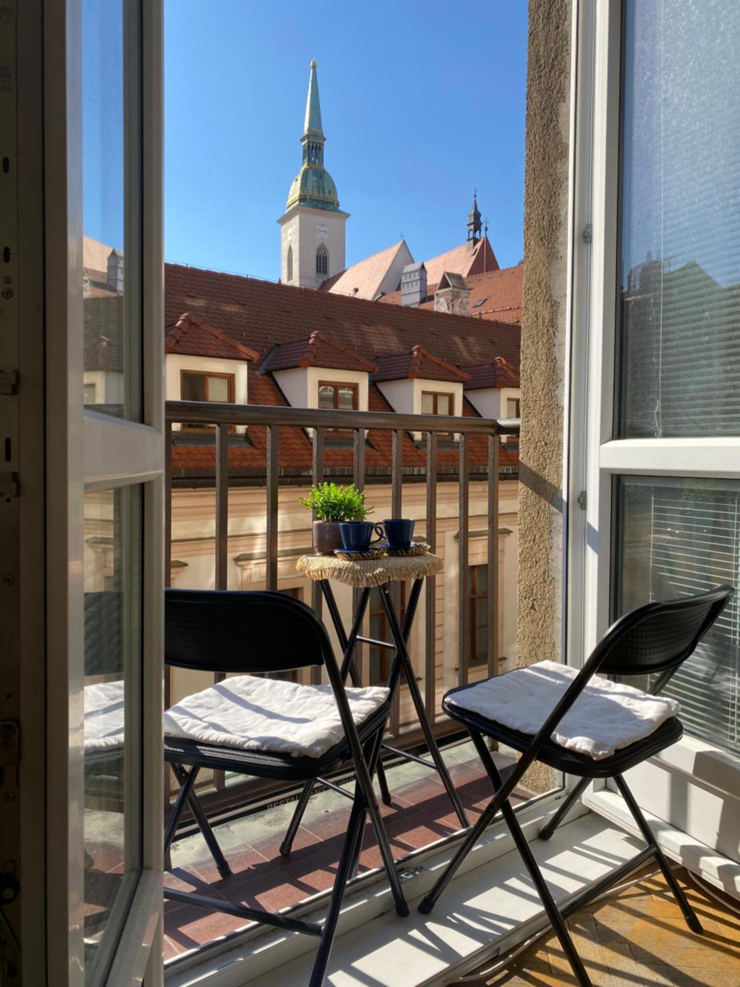 Audrey Hepburn Apartment Old Town Air Conditioned Братислава Экстерьер фото