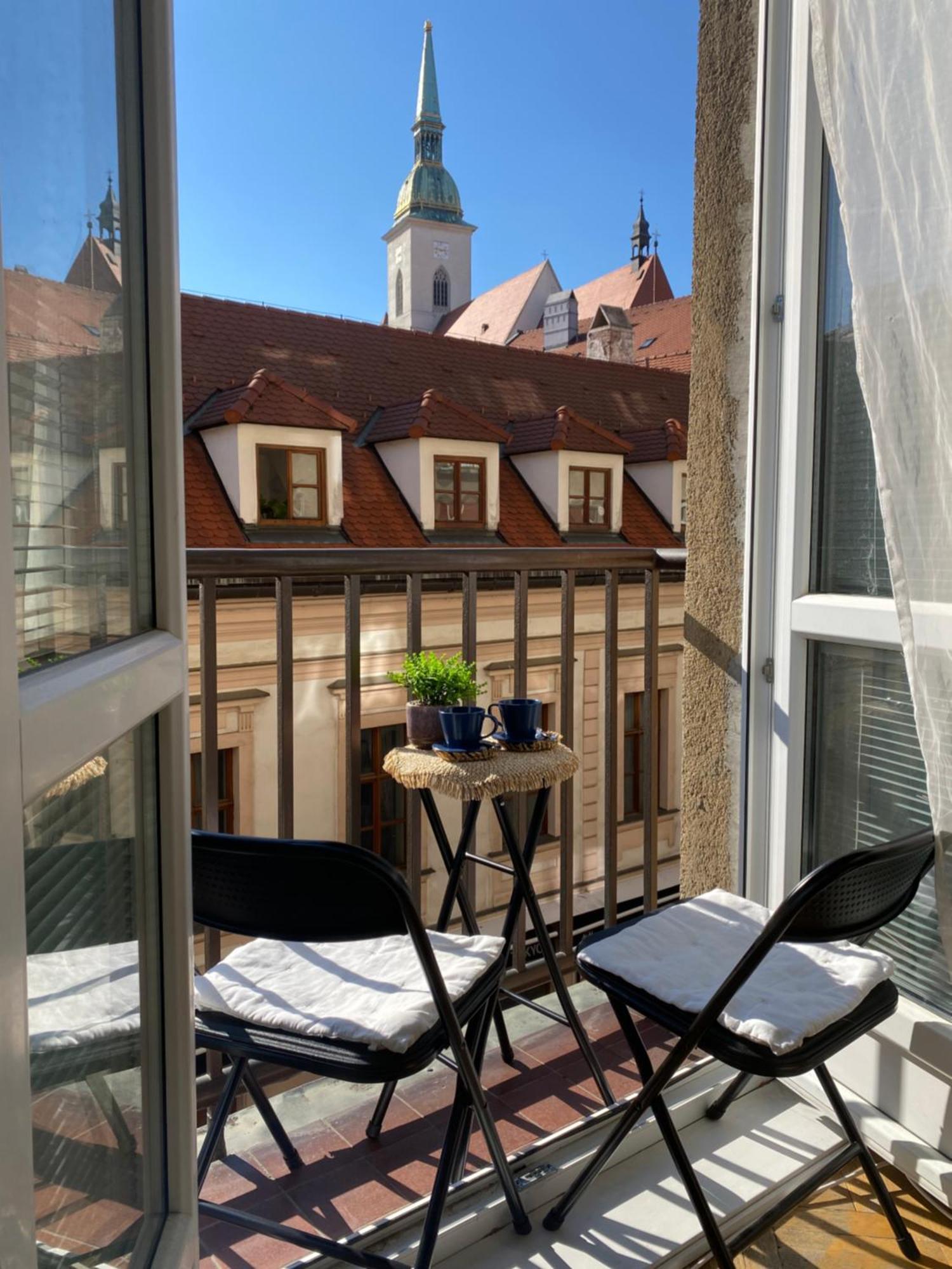 Audrey Hepburn Apartment Old Town Air Conditioned Братислава Экстерьер фото